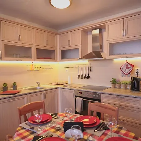 Daire Spacious 1 Bed Flat In The City Center